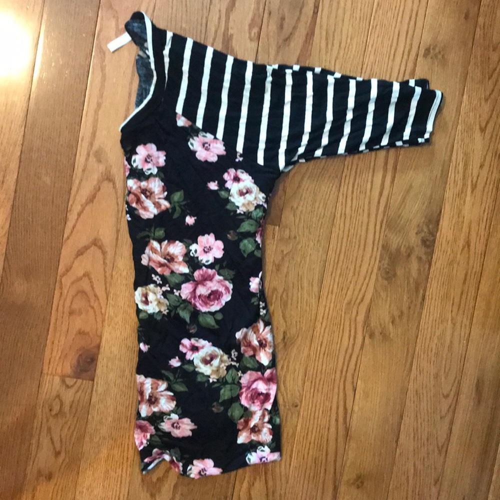 PinkBlush Maternity Shirt - Picture 2 of 2